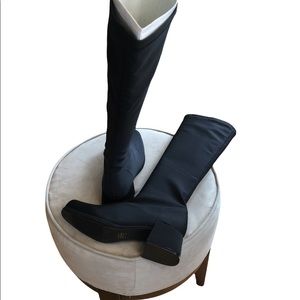 Black NEW without tags wearable knee-high Women's boot, Size 10. Imported